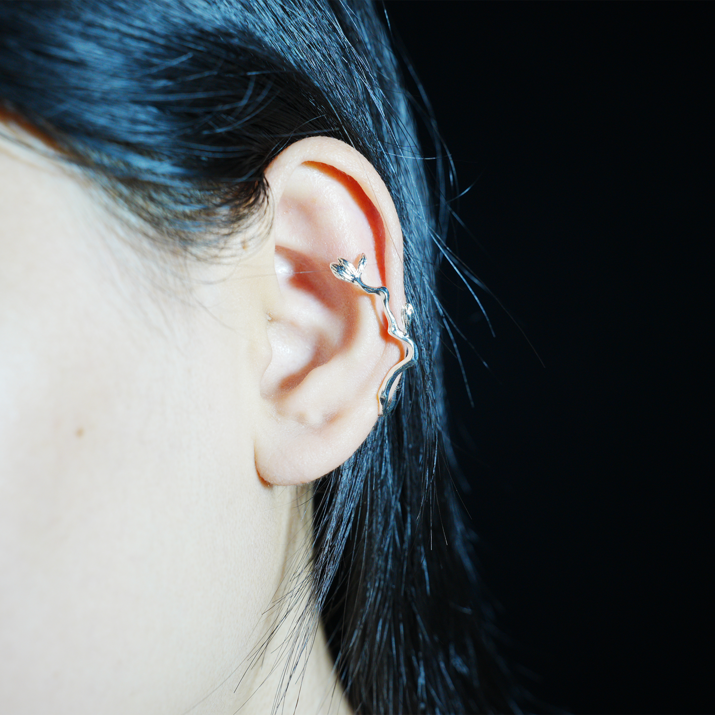 Organic Flow Ear Hook, Minimalist Branch Curve Earcuff, Nature-Inspired Ear Jewelry, Statement Earring