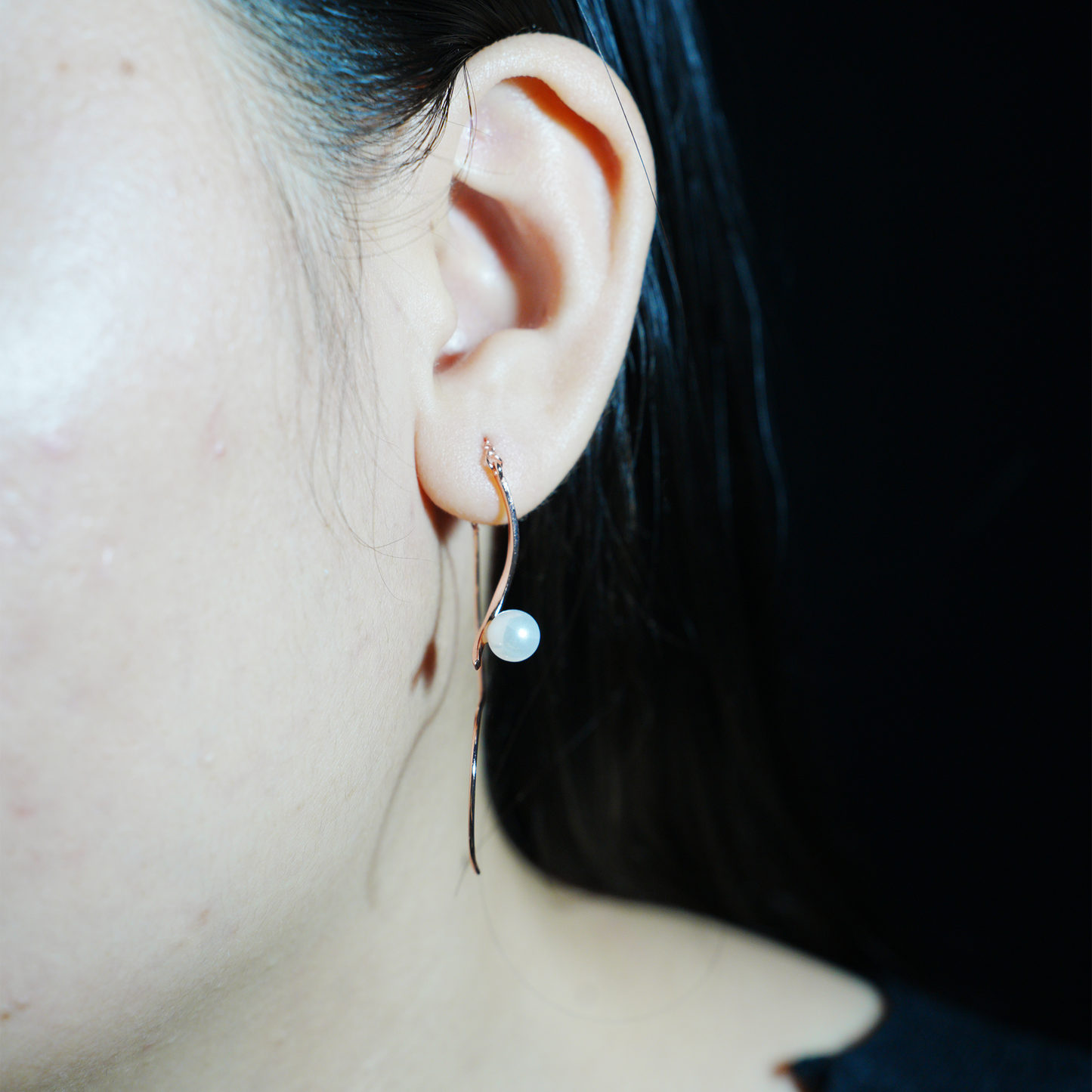 Minimalist Pearl Threader Earrings, Elegant Dangle Design, Delicate Gift for Women