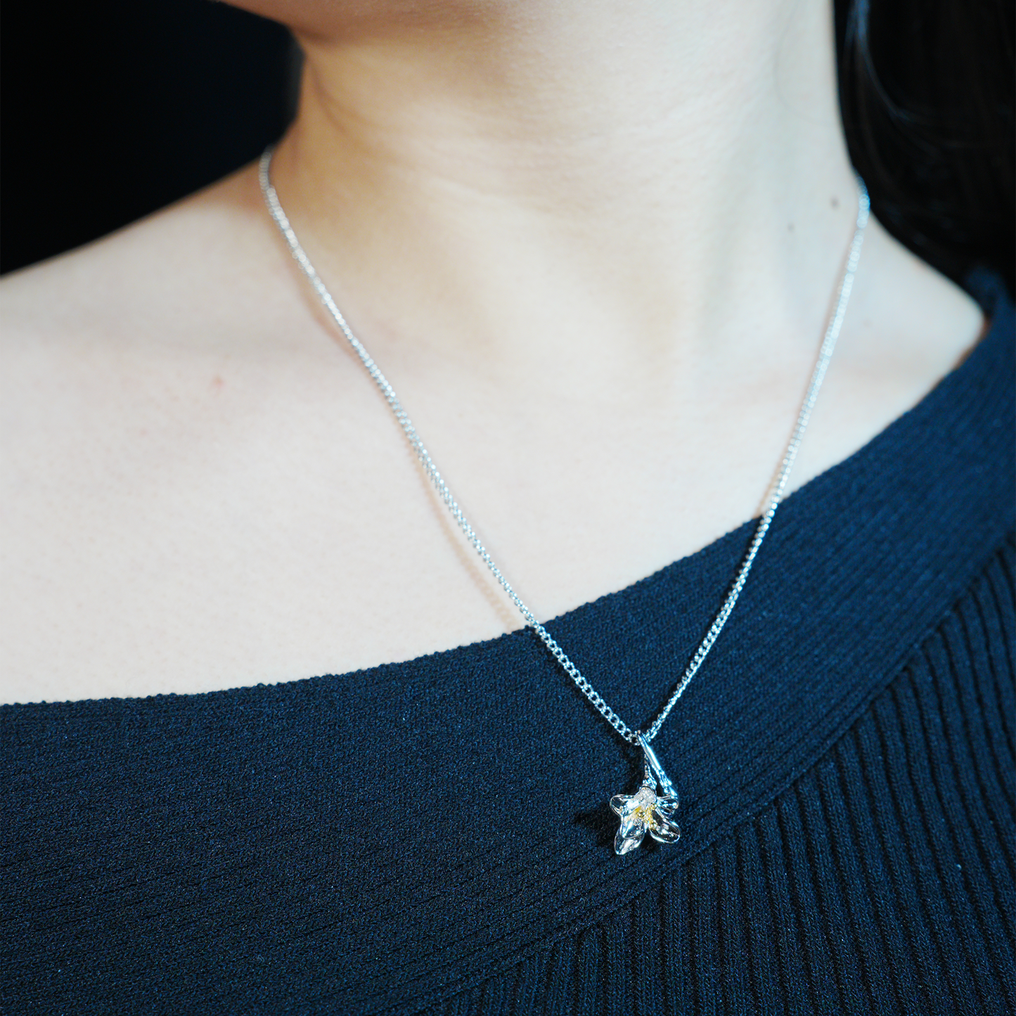 Silver Gold Floral Necklace | Minimal Nature-Inspired Jewelry | Sentimental Gift for Everyday & Travel