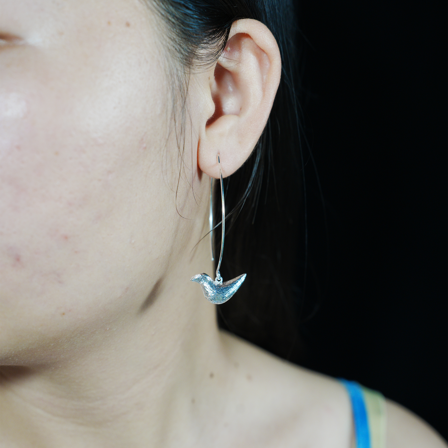 Bird Hoop Earrings – Minimalist Design with Delicate Bird Charm, Symbol of Peace and Inner Voice