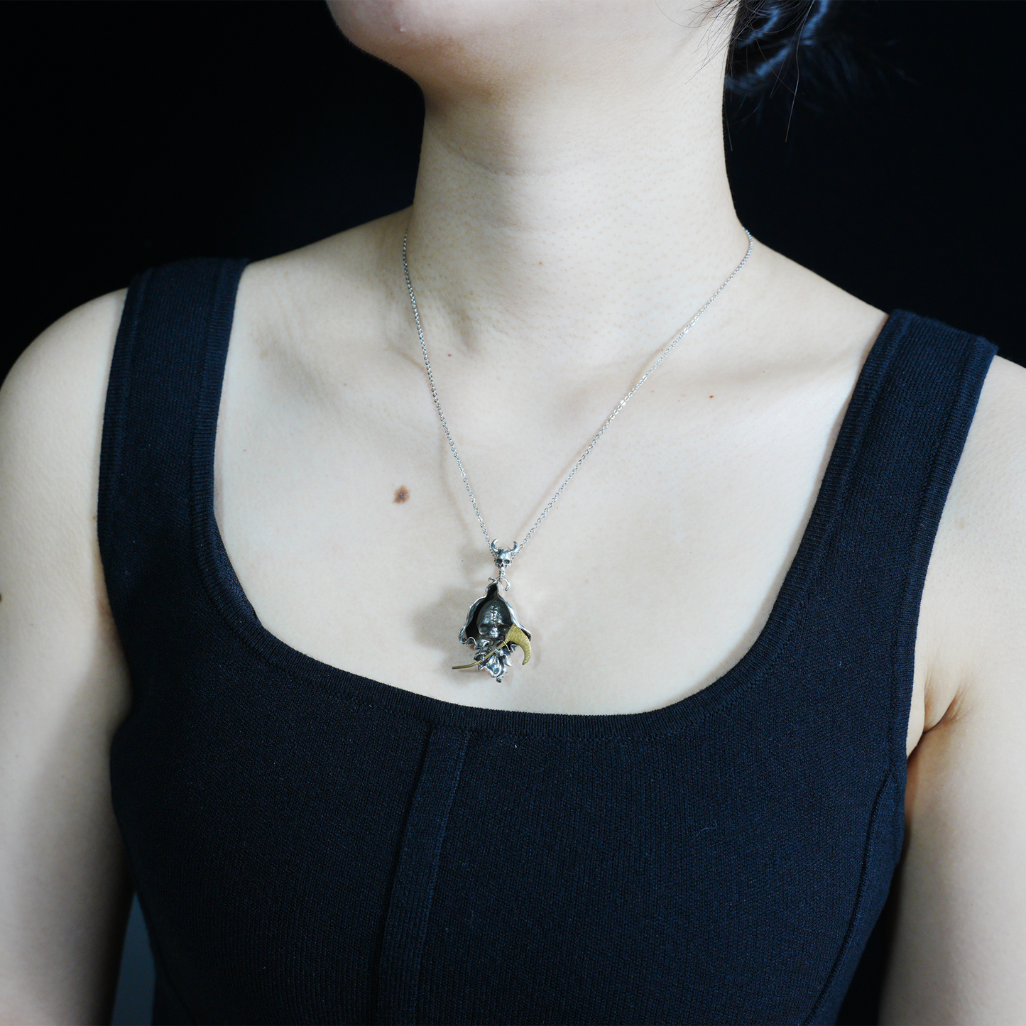 Gothic Grim Reaper Pendant Necklace – Vintage Bronze Skull with Golden Scythe, Dark Aesthetic Statement Jewelry for Men & Women