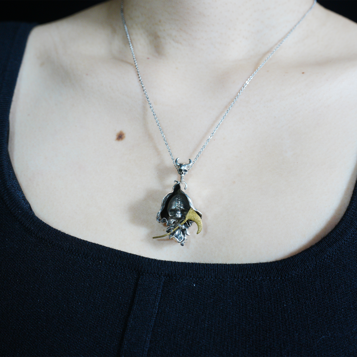 Gothic Grim Reaper Pendant Necklace – Vintage Bronze Skull with Golden Scythe, Dark Aesthetic Statement Jewelry for Men & Women
