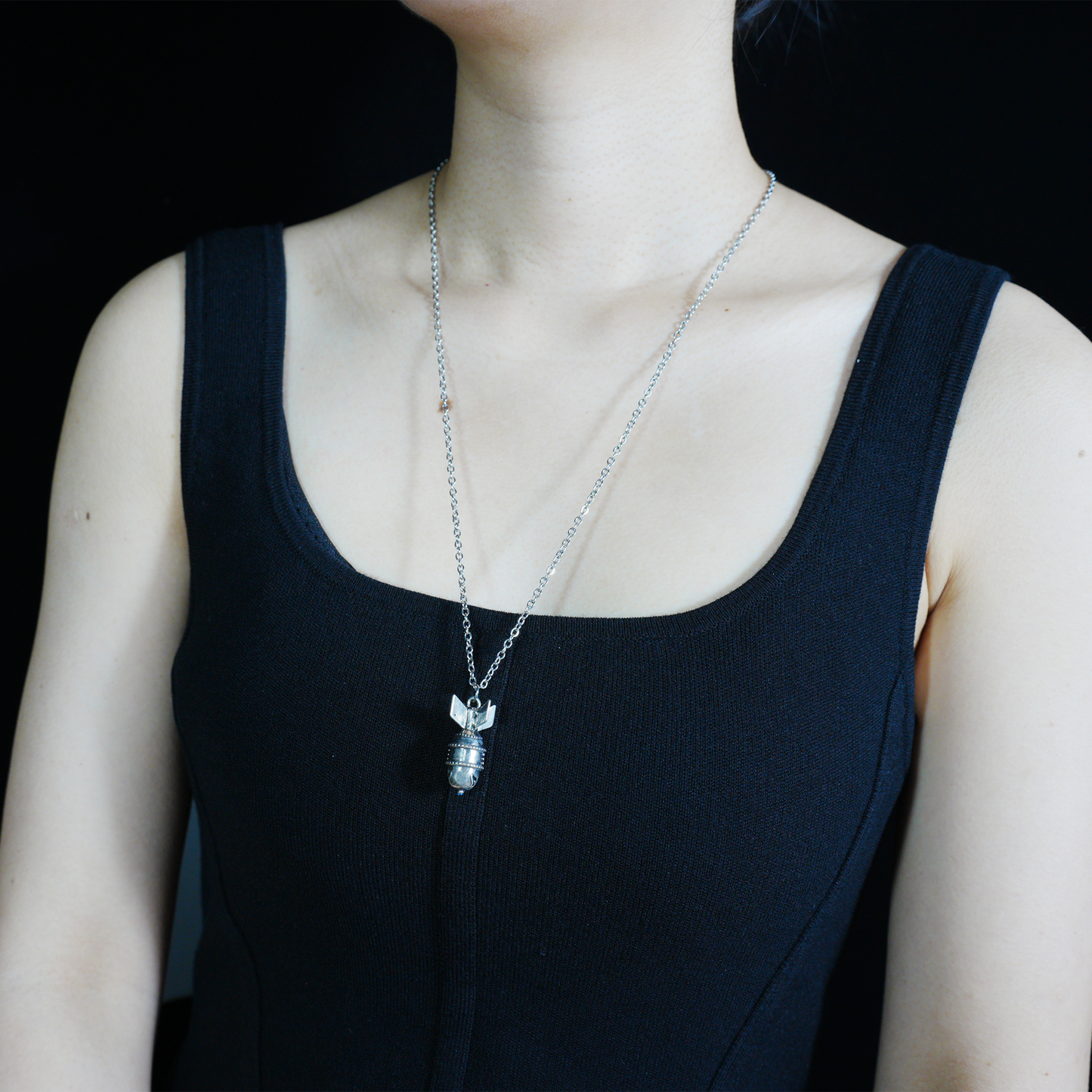 Fierce Bomb Head Pendant – Gothic Retro Necklace with Monster Face Design, Industrial Punk Jewelry for Men & Women, Statement Gift