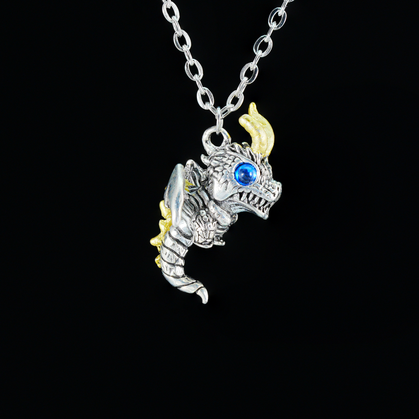 Gothic Drachen Anhänger Halskette, Fantasy Wächteramulett mit blauen Augen, Mythischer Schmuck