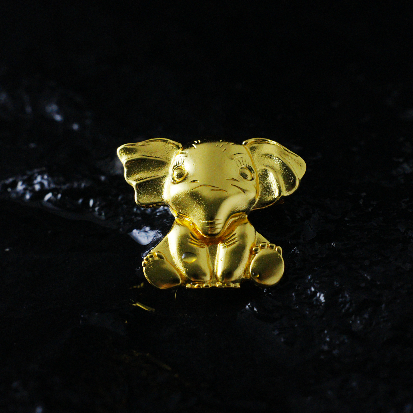 Goldene Elefantenbrosche, süße Anstecknadel mit Glücksbringer