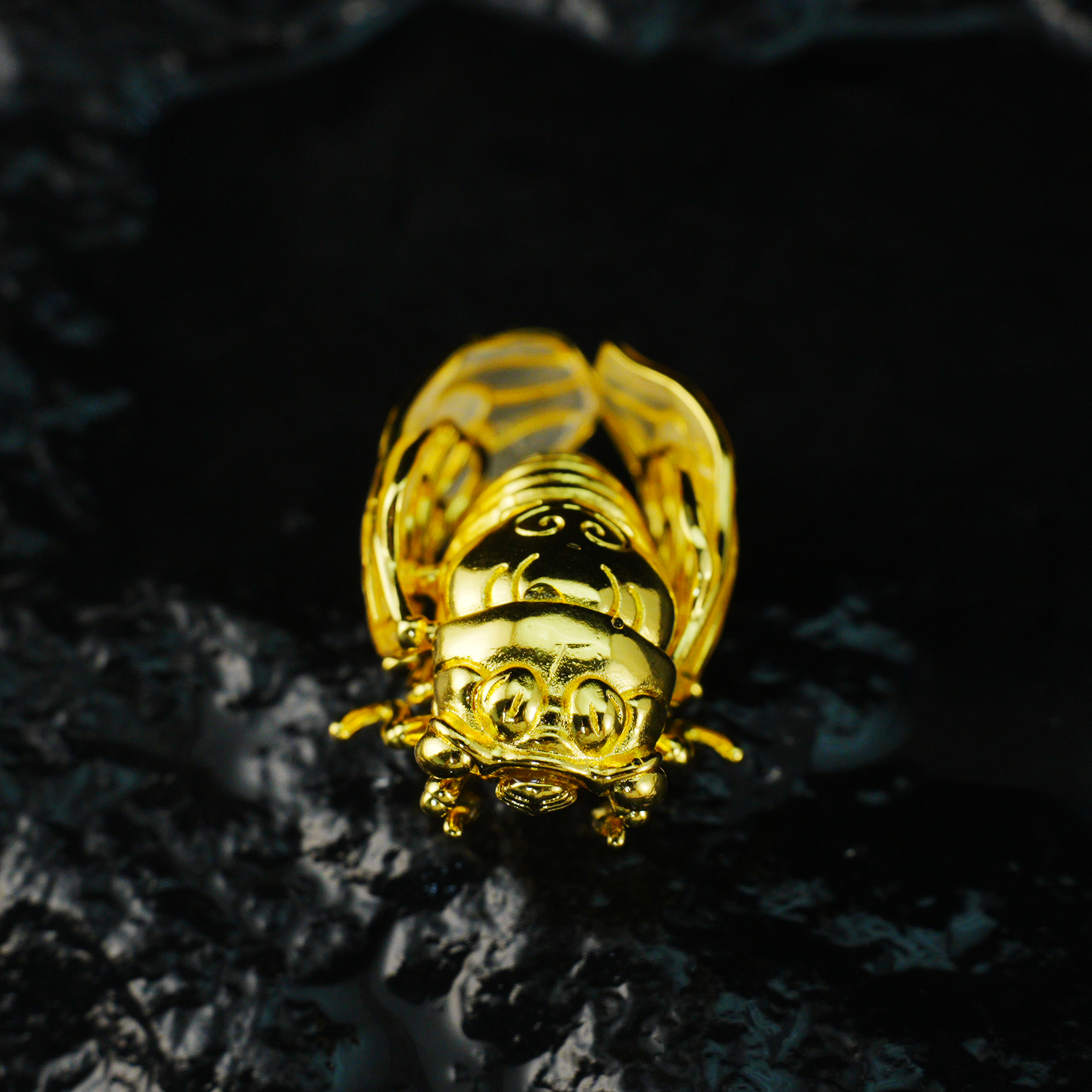 Vintage Gold Cicada Ornament Halskette Anhänger Symbol der Wiedergeburt & Freiheit