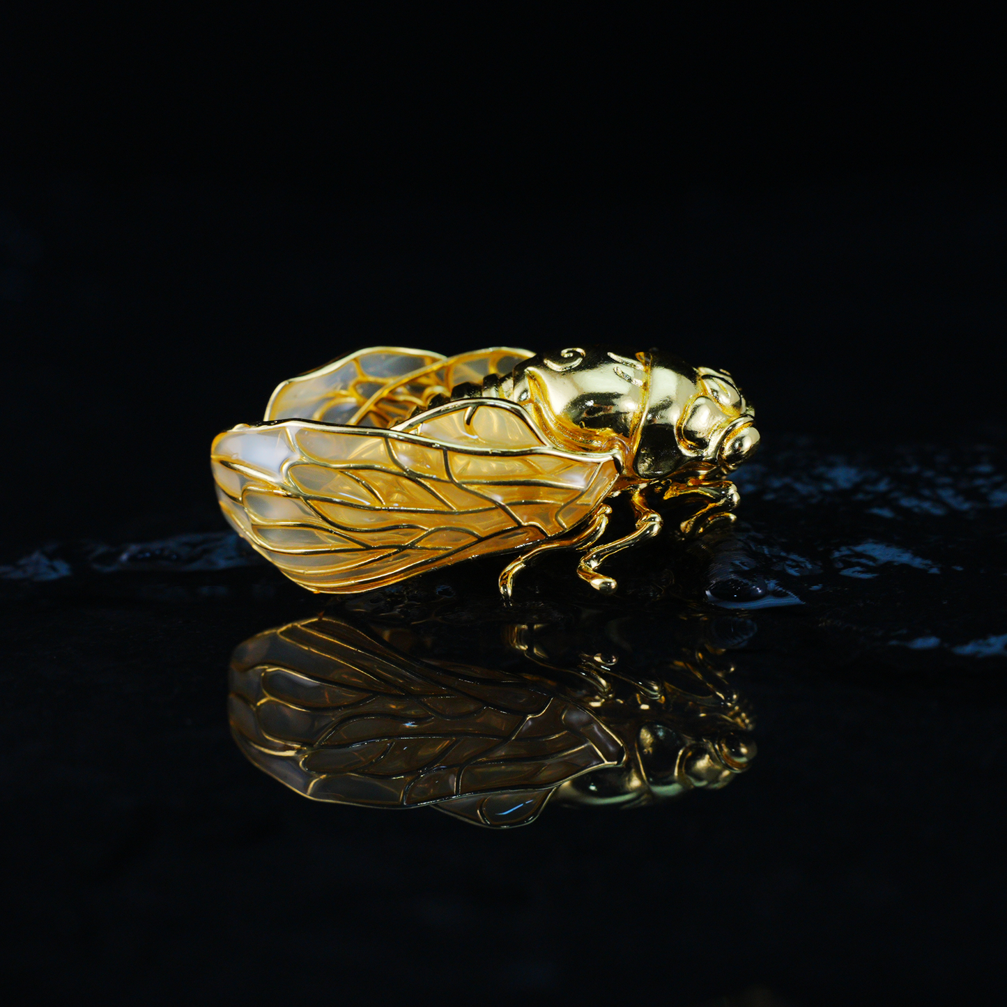 Vintage Gold Cicada Ornament Halskette Anhänger Symbol der Wiedergeburt & Freiheit
