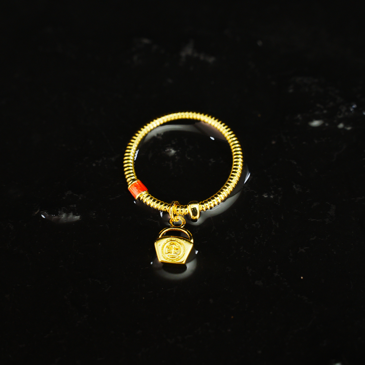 Gold spring ring design ring with red embellishment Chinese auspicious retro ring