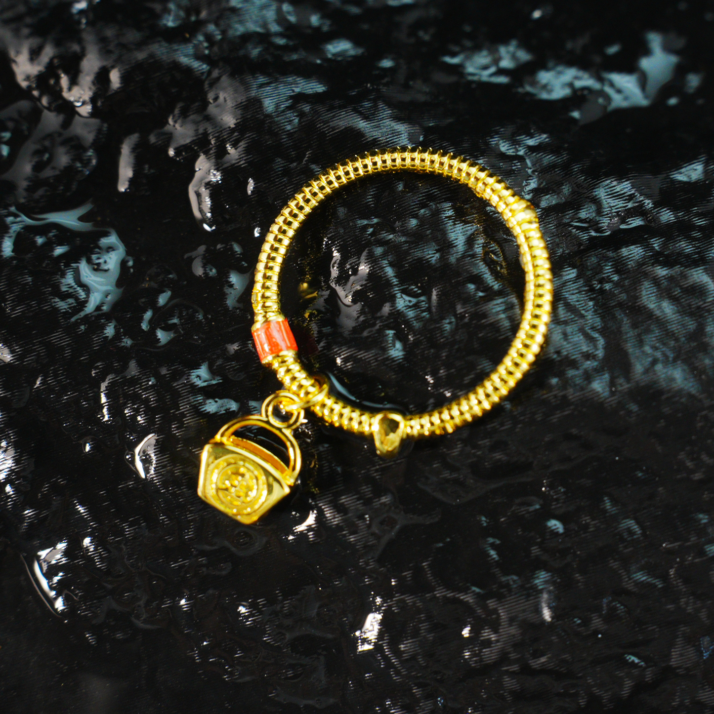 Gold spring ring design ring with red embellishment Chinese auspicious retro ring