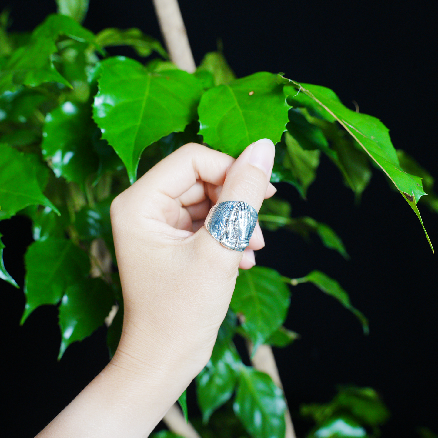Vintage Handschlagring – Symbol der Einheit, Treue und ewigen Verbundenheit