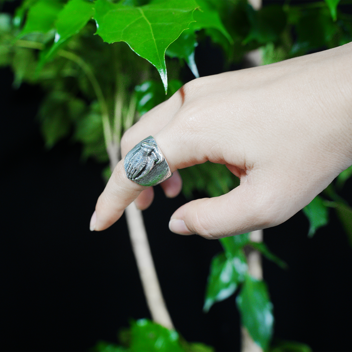 Vintage Handschlagring – Symbol der Einheit, Treue und ewigen Verbundenheit