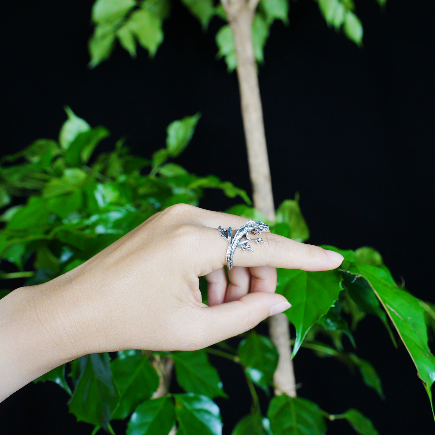Gothic Eidechsenring – Mythischer Gecko-Schmuck, verstellbares Band mit Naturgeist