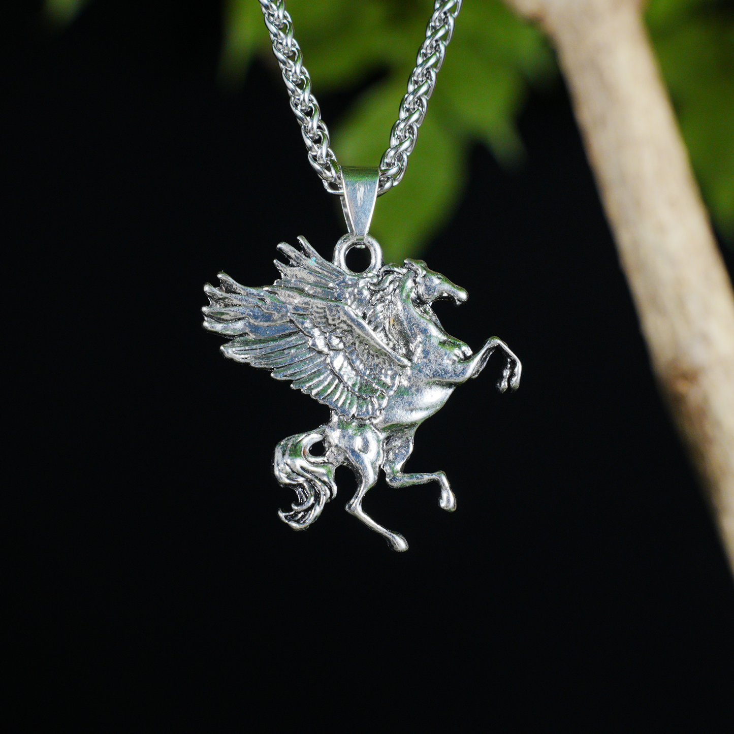 Vintage Pegasus Halskette, Mythischer Pferdeanhänger aus Messinglegierung, Gothic Fantasy Schmuck