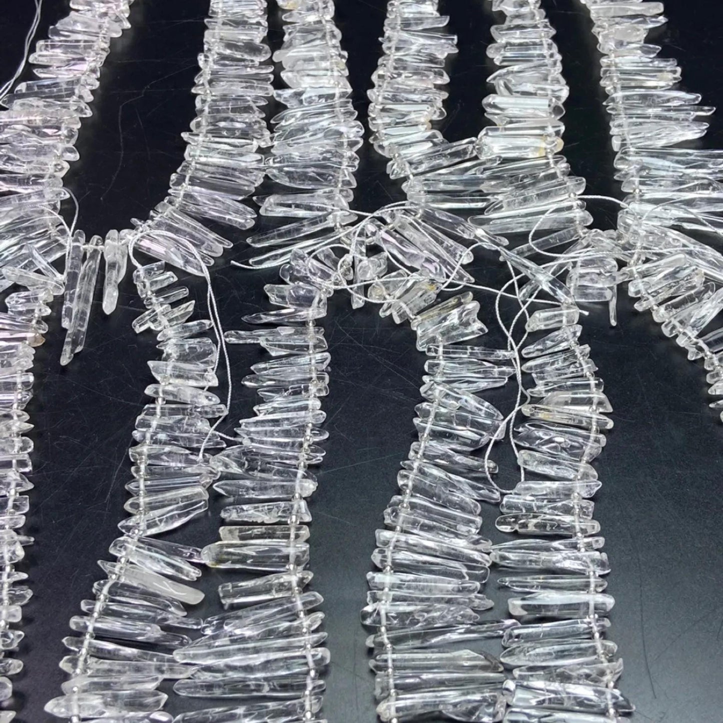 Natural Clear Quartz Chip Beads | 38 cm Strand Pre-Drilled | Raw Crystal Fragments 10–25 mm | DIY Jewelry, Energy Healing & Home Décor Supplies