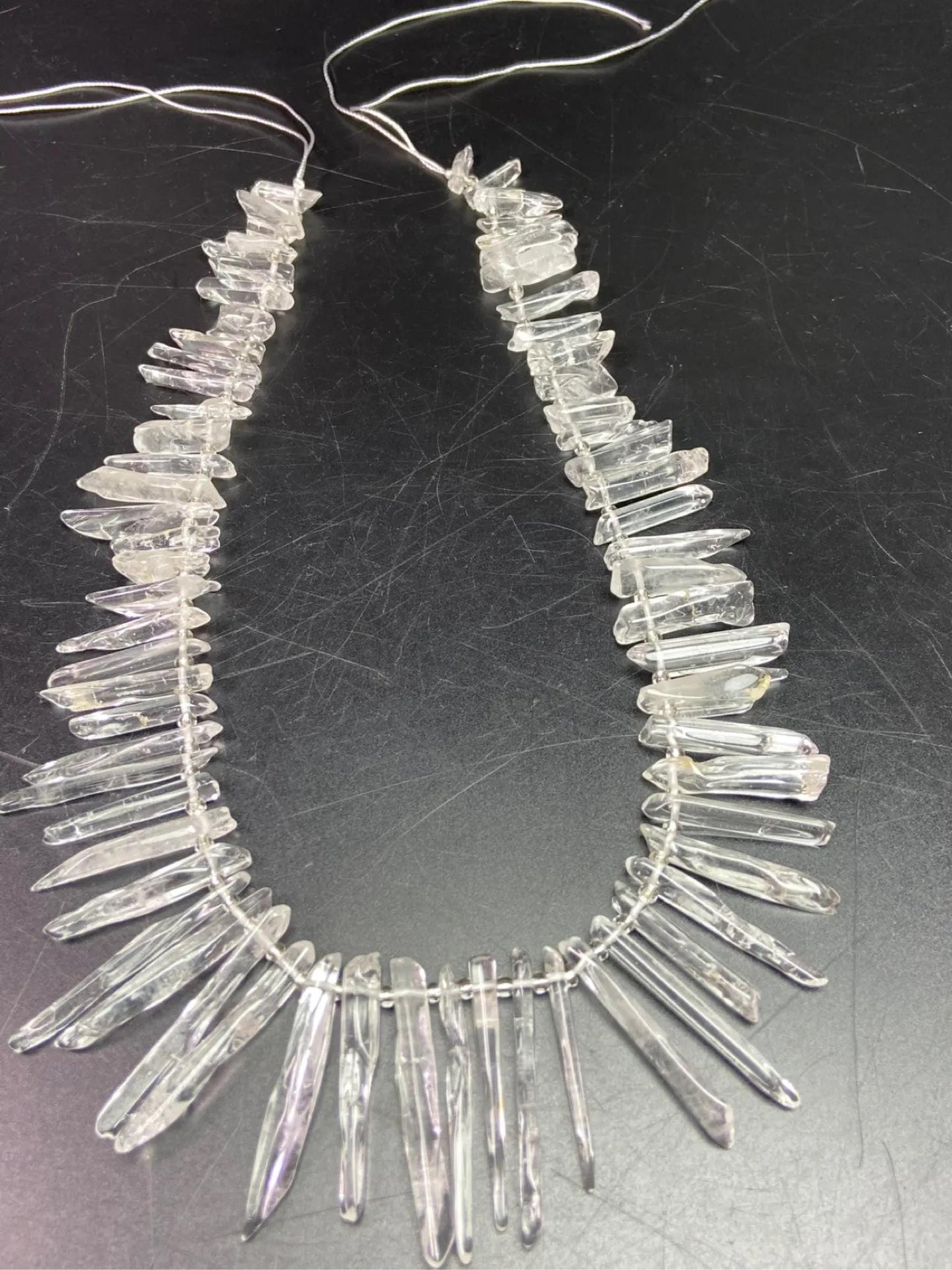 Natural Clear Quartz Chip Beads | 38 cm Strand Pre-Drilled | Raw Crystal Fragments 10–25 mm | DIY Jewelry, Energy Healing & Home Décor Supplies