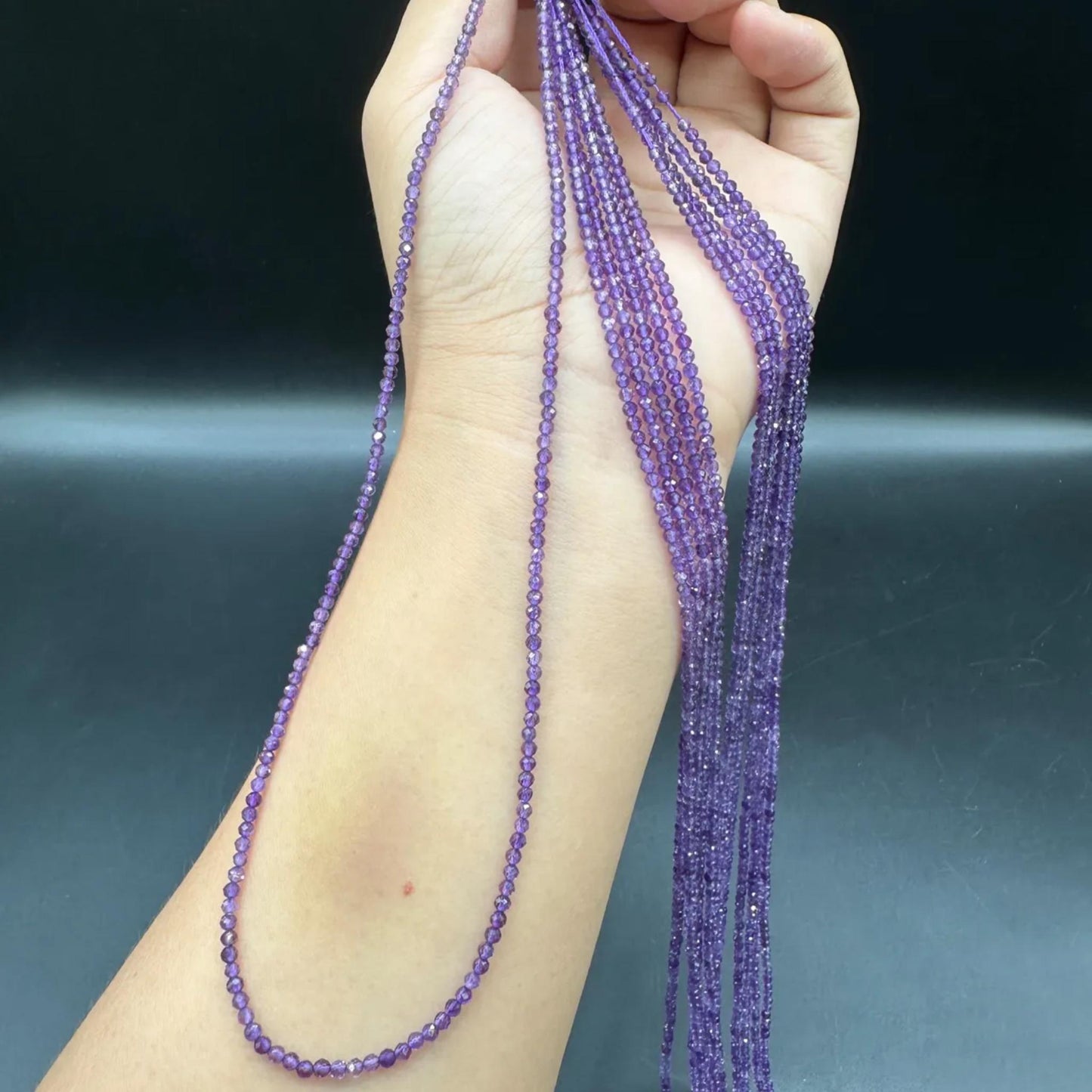 Natürliche, tiefviolette Amethystperlen · 2 mm mikrofacettierte Rondell · 38 cm vorgebohrter Strang | Zubehör zur Herstellung von Heilkristallschmuck | DIY-Armband, Halskette & Geschenk