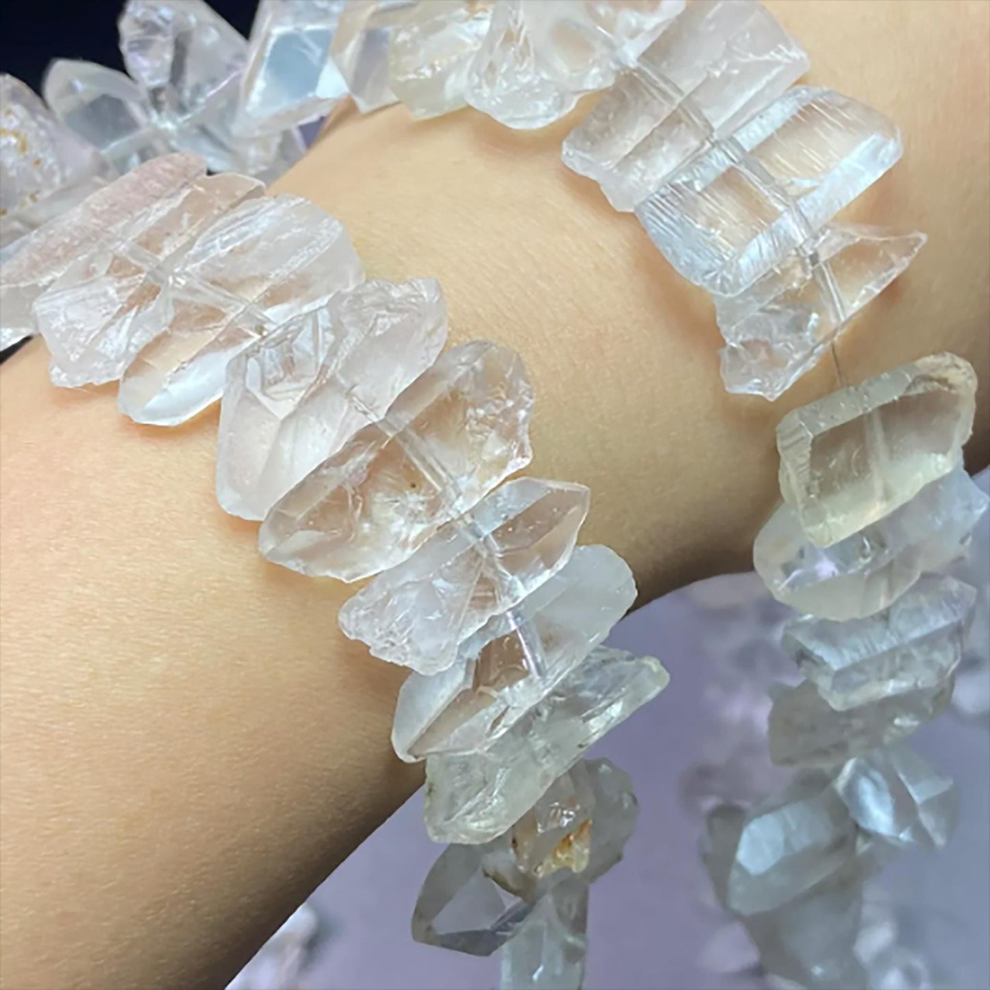 Natürliche Kristallzahnperlen aus einer alten Quarzmine, 18–20 mm · 38 cm, vorgebohrter Strang | Rohe klare Quarzspitzen für selbstgemachte Armbänder und Halsketten