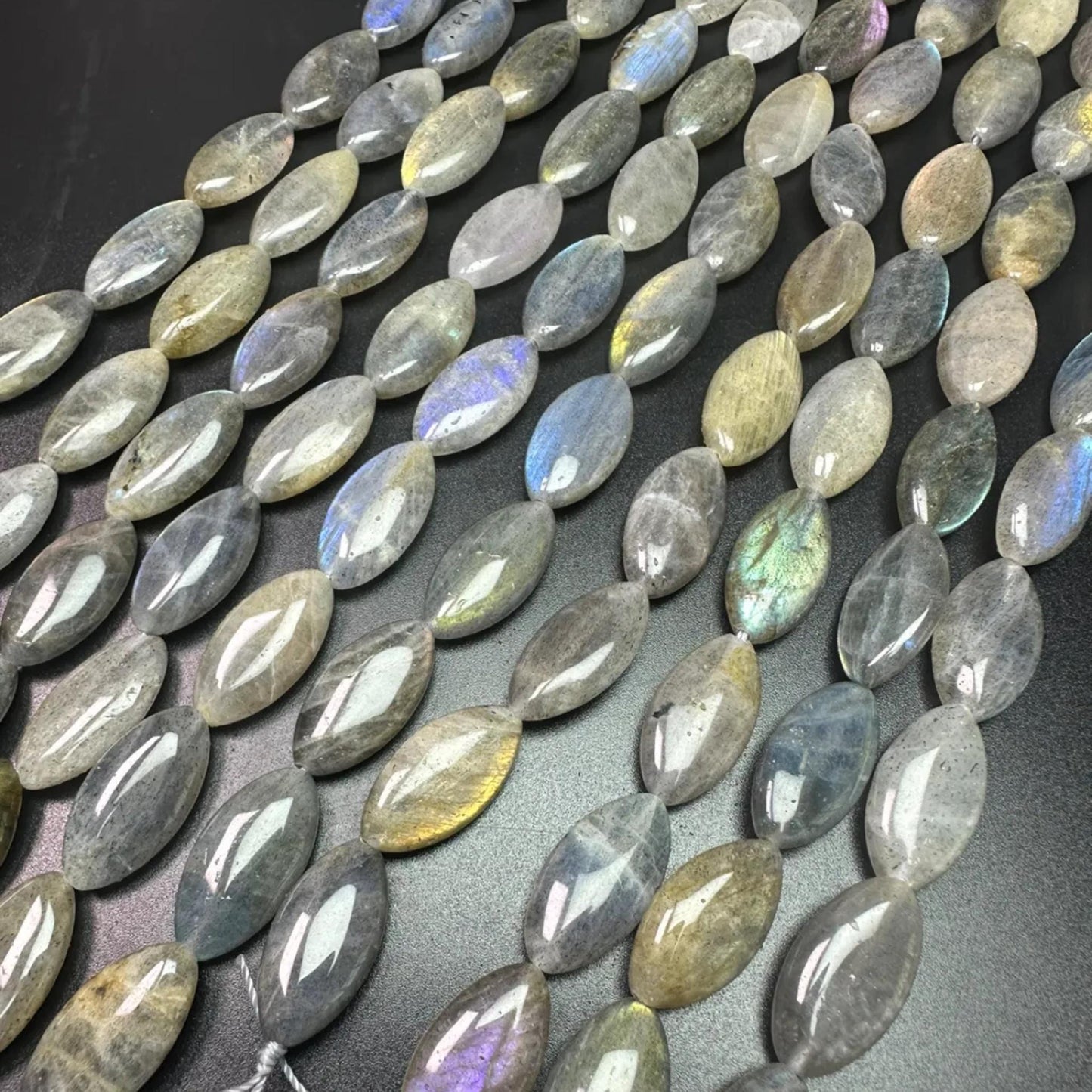 Natural Labradorite Marquise Beads 10×20×5 mm · 38 cm Strand · Aurora Borealis Shimmer Gray with Blue, Green & Gold for DIY Jewelry