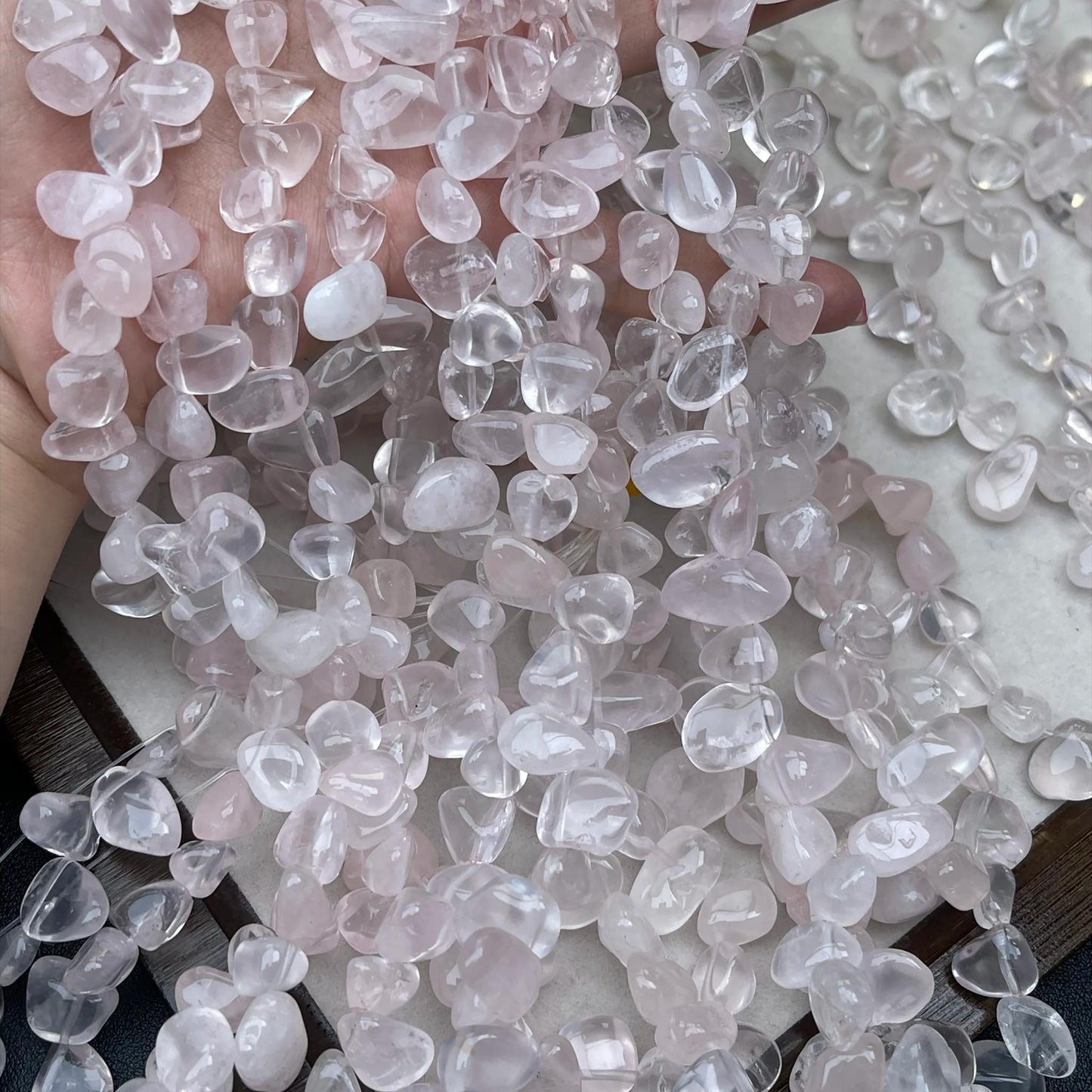 Romantische Rosenquarz-Tropfen-Nugget-Perlen 10–11 mm | Durchscheinende handpolierte rosa Chips für DIY-Armbänder, Halsketten und Ohrringe