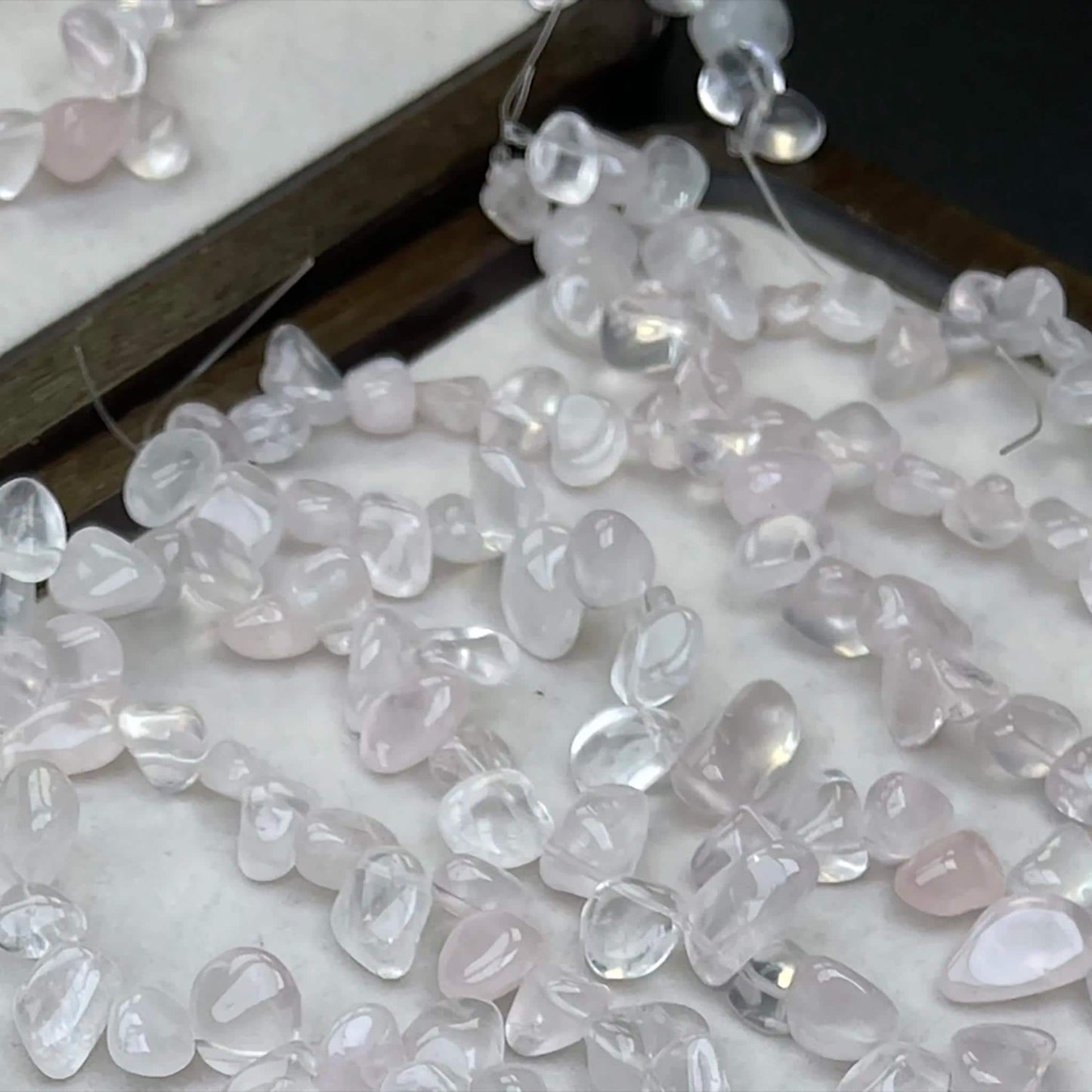 Romantische Rosenquarz-Tropfen-Nugget-Perlen 10–11 mm | Durchscheinende handpolierte rosa Chips für DIY-Armbänder, Halsketten und Ohrringe