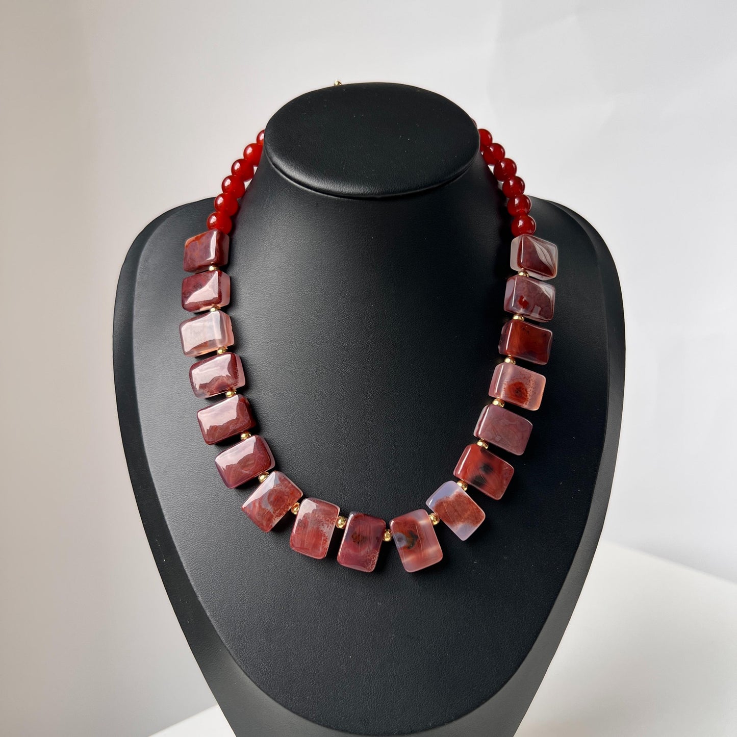 Vibrant Vintage-Style Red Agate Beaded Necklace|Handmade Gemstone Jewelry|Bold Statement Piece