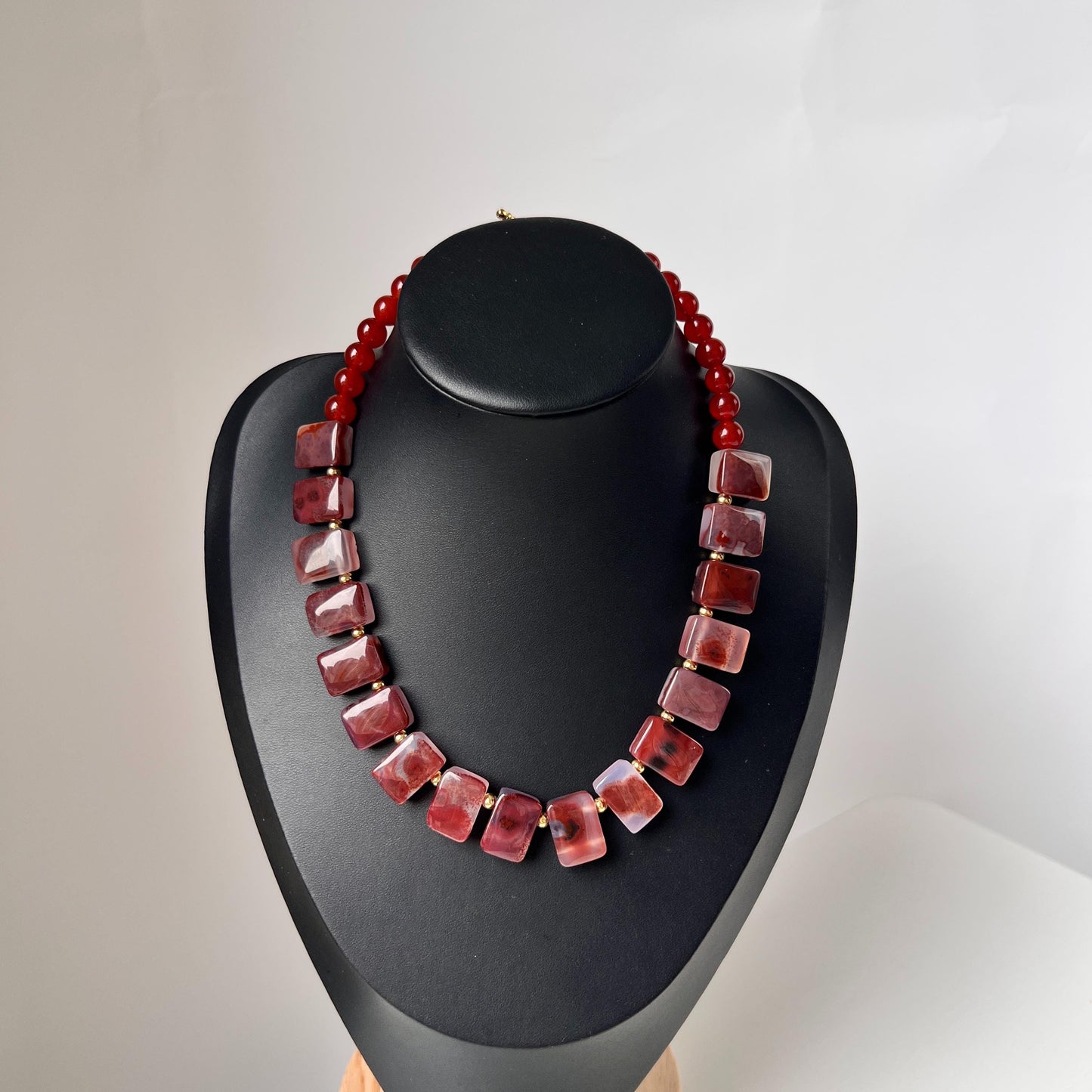 Vibrant Vintage-Style Red Agate Beaded Necklace|Handmade Gemstone Jewelry|Bold Statement Piece