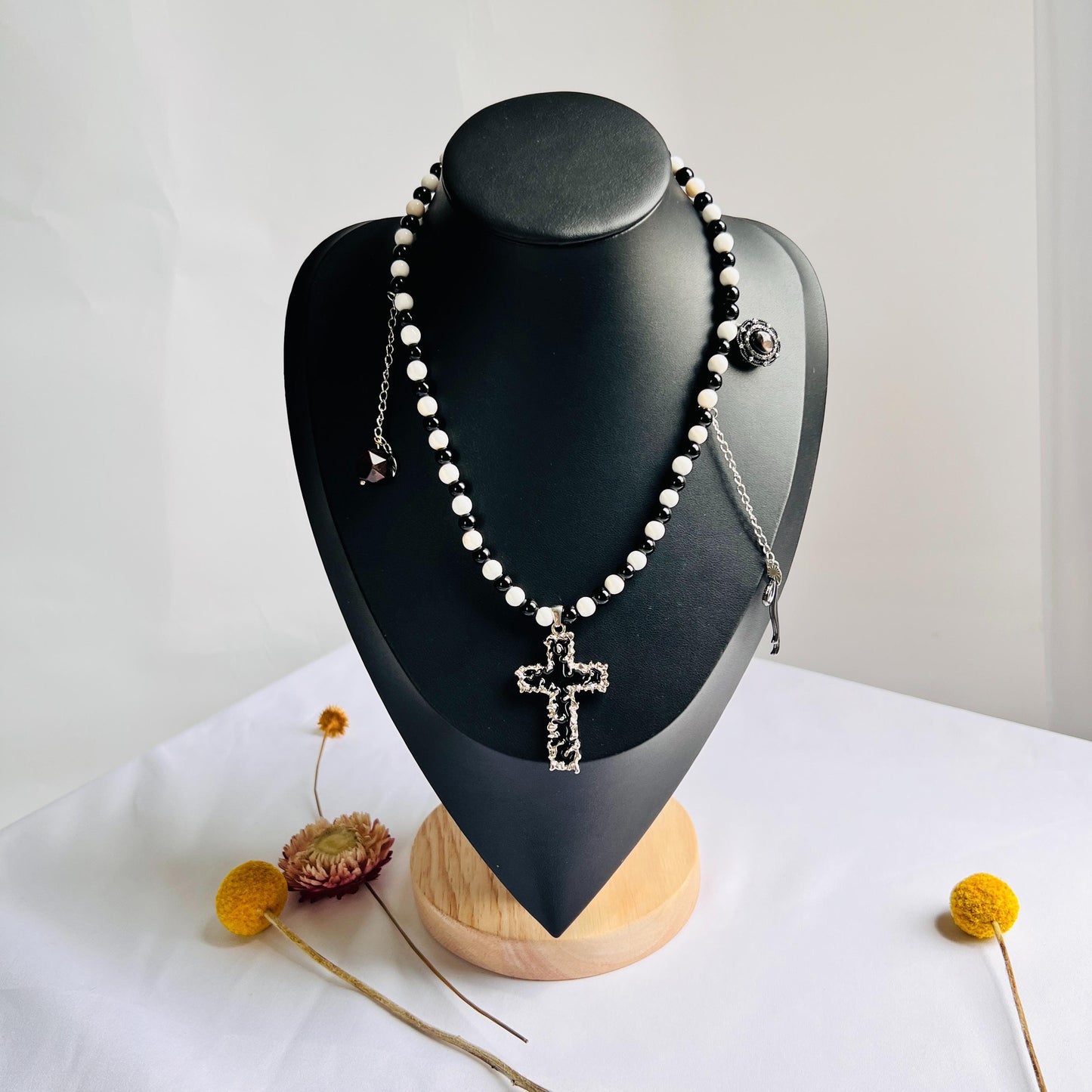 Natural Agate Beaded Necklace with Cross Pendant|Black & White Gemstone Jewelry|Handmade Spiritual Necklace|Unique Gift for Women
