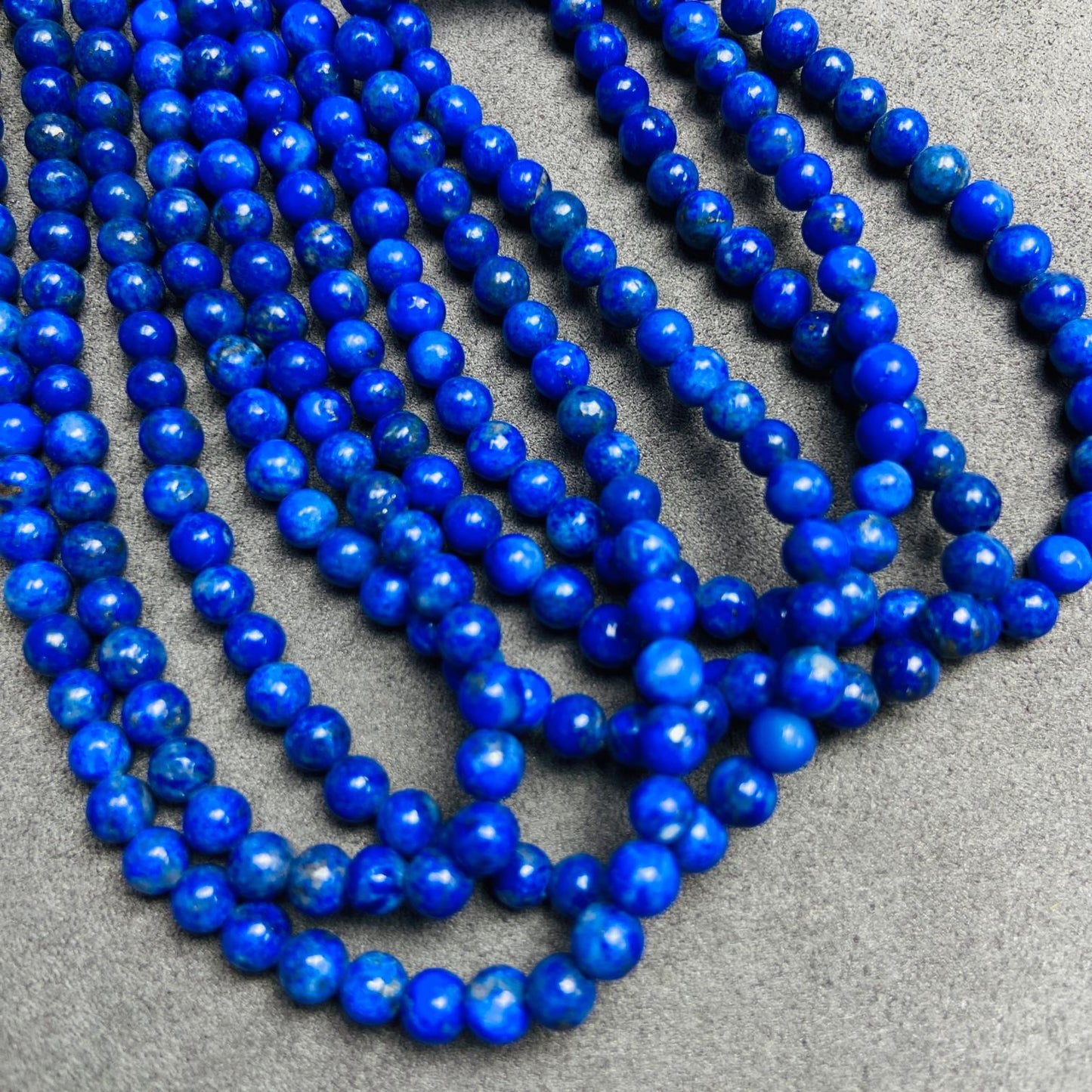Natural Deep Blue Round Beads Loose | 4×4 mm · 40 cm · 10 g | DIY Bracelet & Necklace Supplies | Elegant Ocean Blue