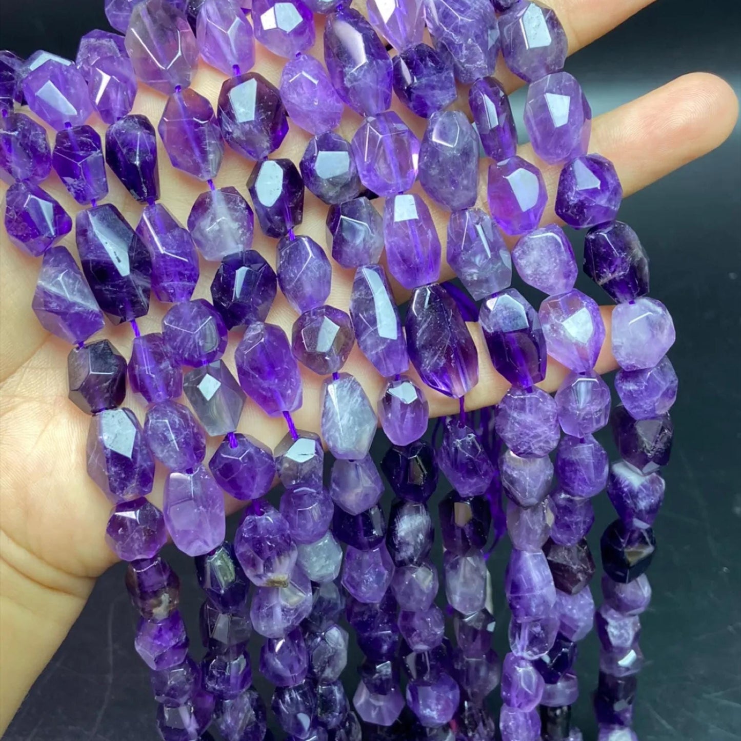 Natürliche Uruguay-Amethystperlen · 10×12 mm facettierte unregelmäßige Nuggets · 38 cm Strang | Herstellung von Heilkristallschmuck | DIY-Halsketten, Armbänder und Wohndekor