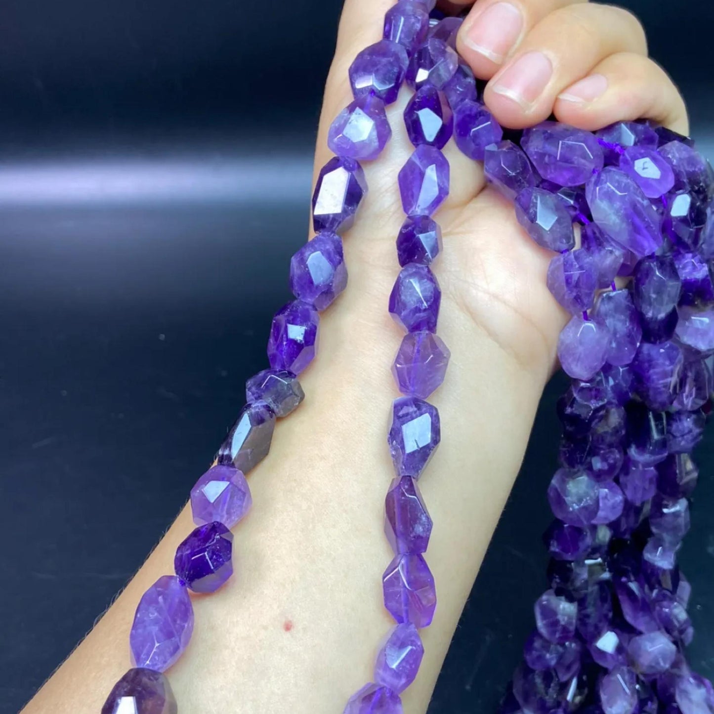 Natürliche Uruguay-Amethystperlen · 10×12 mm facettierte unregelmäßige Nuggets · 38 cm Strang | Herstellung von Heilkristallschmuck | DIY-Halsketten, Armbänder und Wohndekor