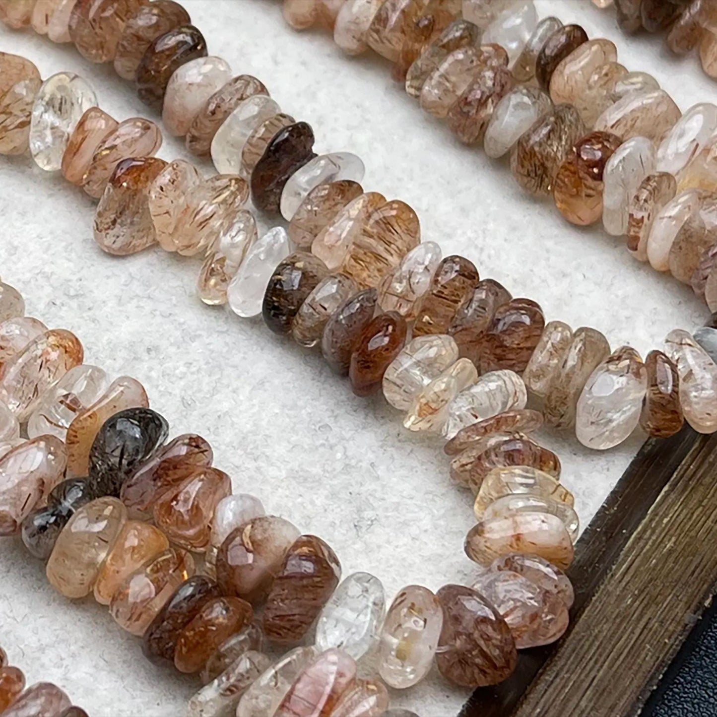 Natural Black Gold Quartz Chip Beads 10 mm · High Transparency & Unique Patterns · DIY Bracelets, Necklaces & Earrings