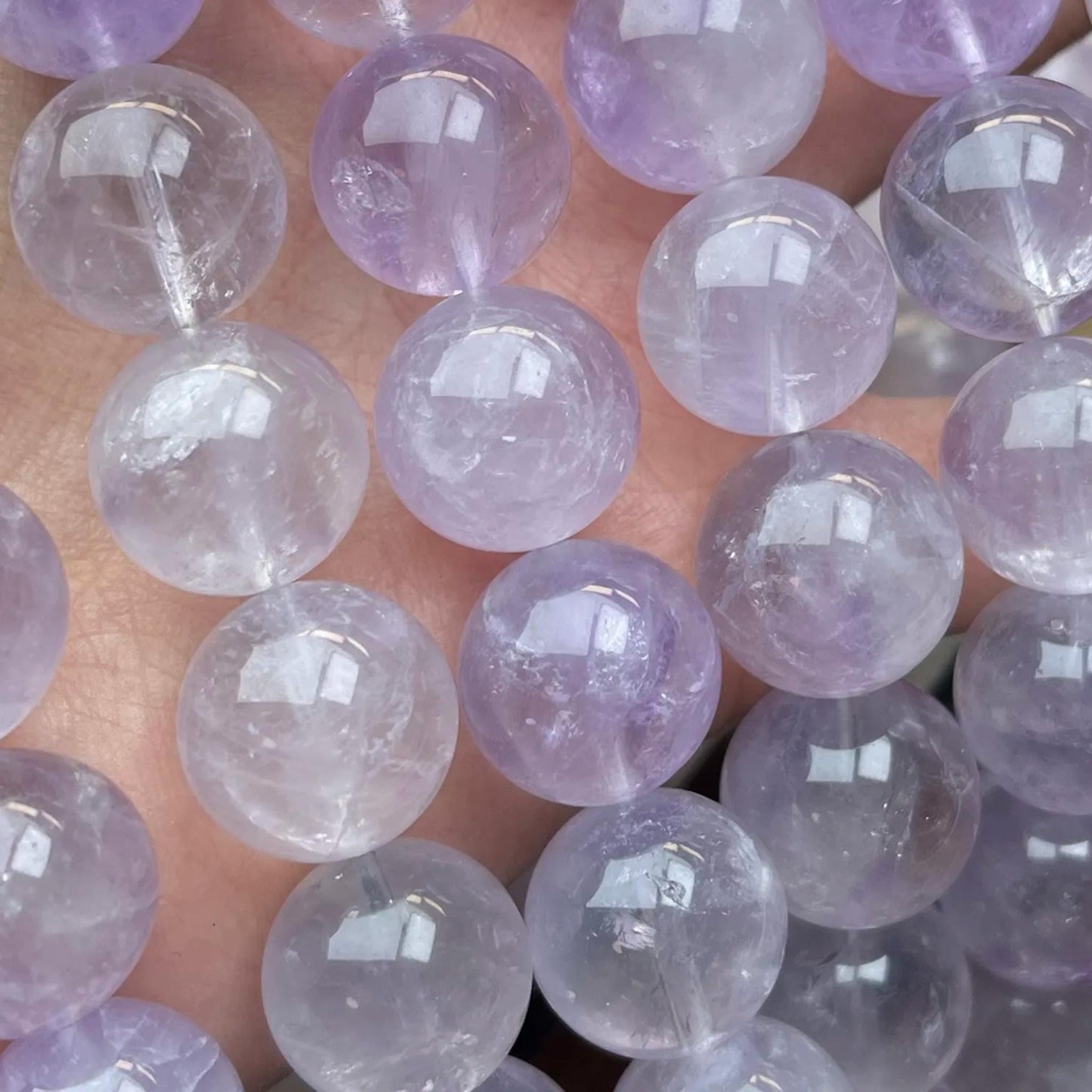 Natürliche runde Lavendel-Amethyst-Perlen 15 mm · Mittleres Loch | Transparentes violettes Leuchten · DIY-Armbänder, Halsketten & Ohrringe