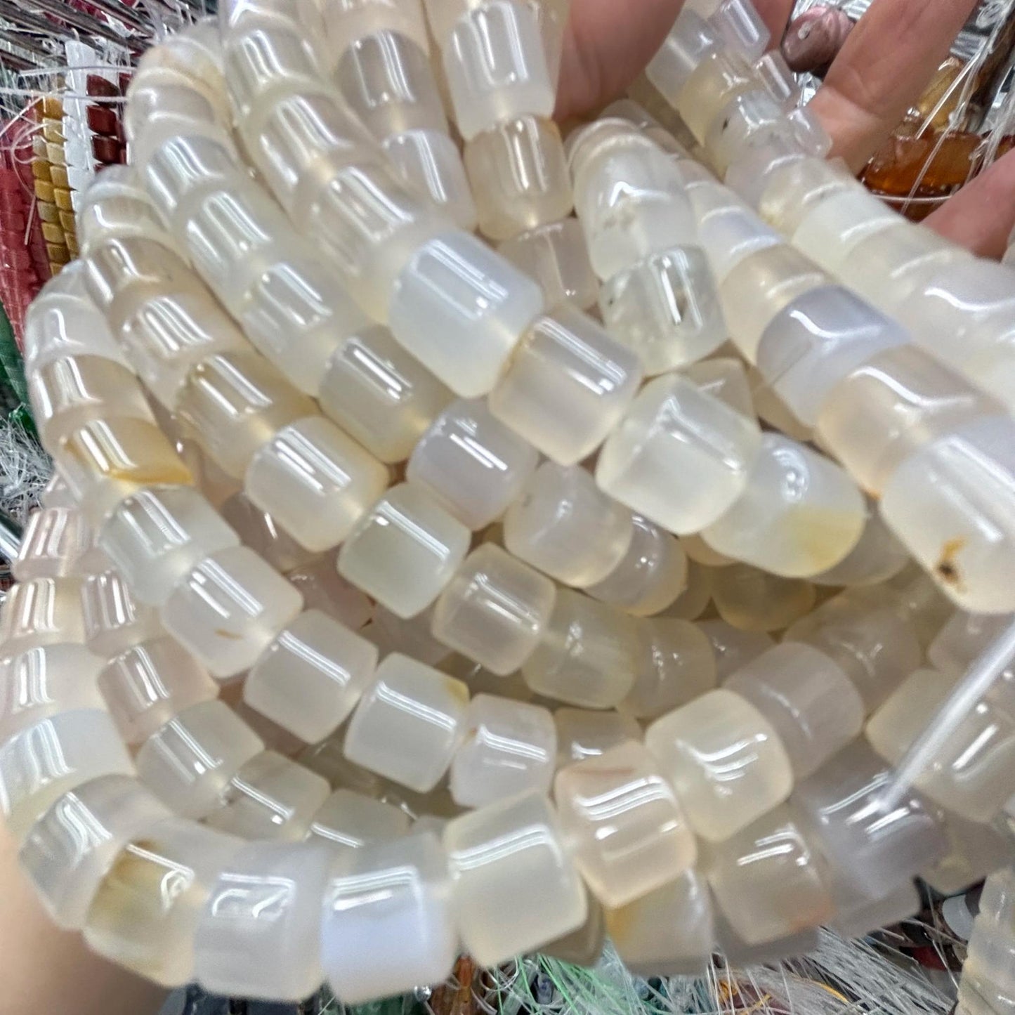 Weiße Achat Zylinder Perlen Strang, glatte polierte Barrel Form Edelsteine für DIY Armbänder, Halsketten, Boho Schmuckdesign