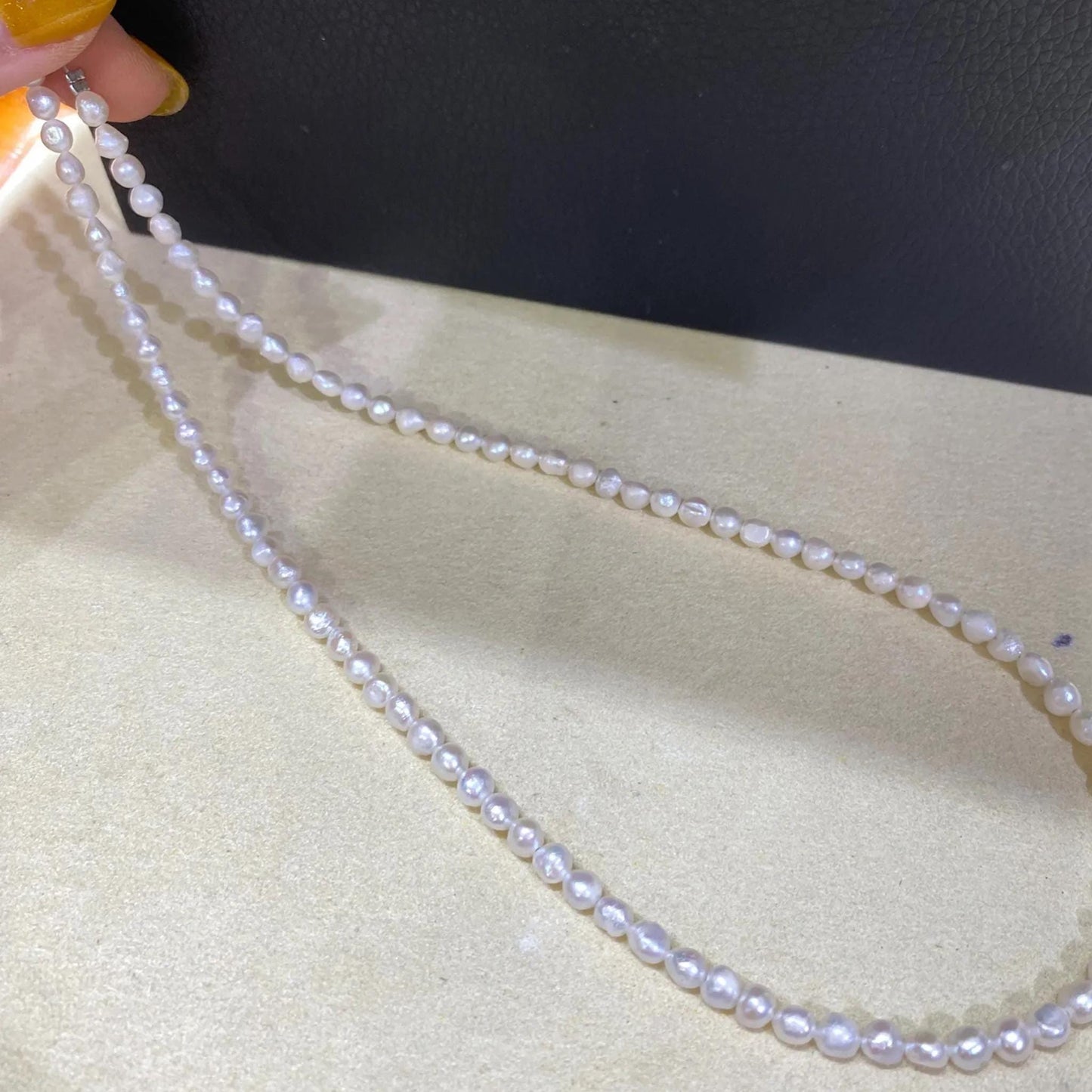 Natürliche Süßwasserperlen in Weiß, unregelmäßige Reisperlen für DIY-Schmuck, kleine Nugget Perlen für Armband Halskette Bastelideen