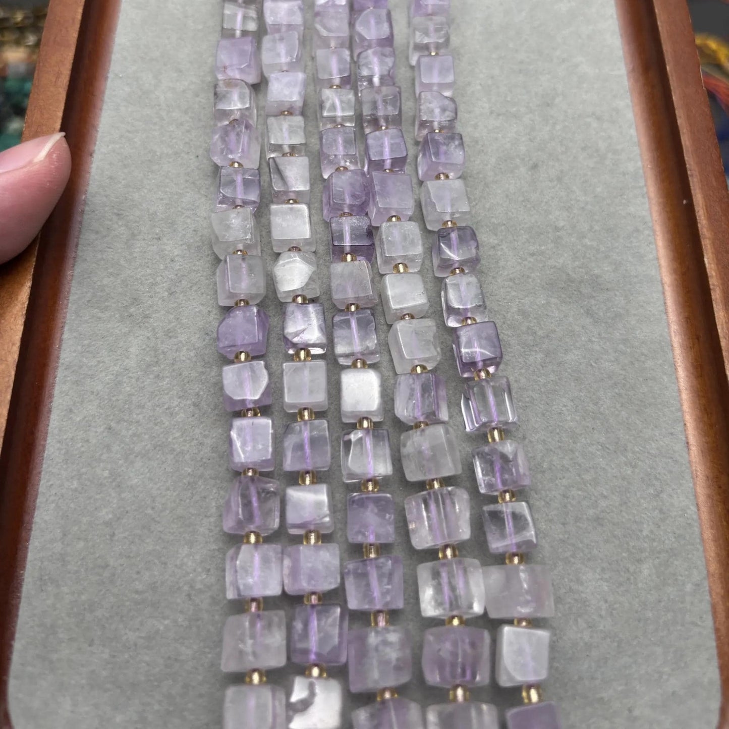 Natürliche Amethyst-Würfelperlen – quadratische Nugget-Edelsteinperlen, 8 mm, mittig gebohrter Strang 40 cm, für die DIY-Schmuckherstellung, Halskette, Armband, Ohrringe