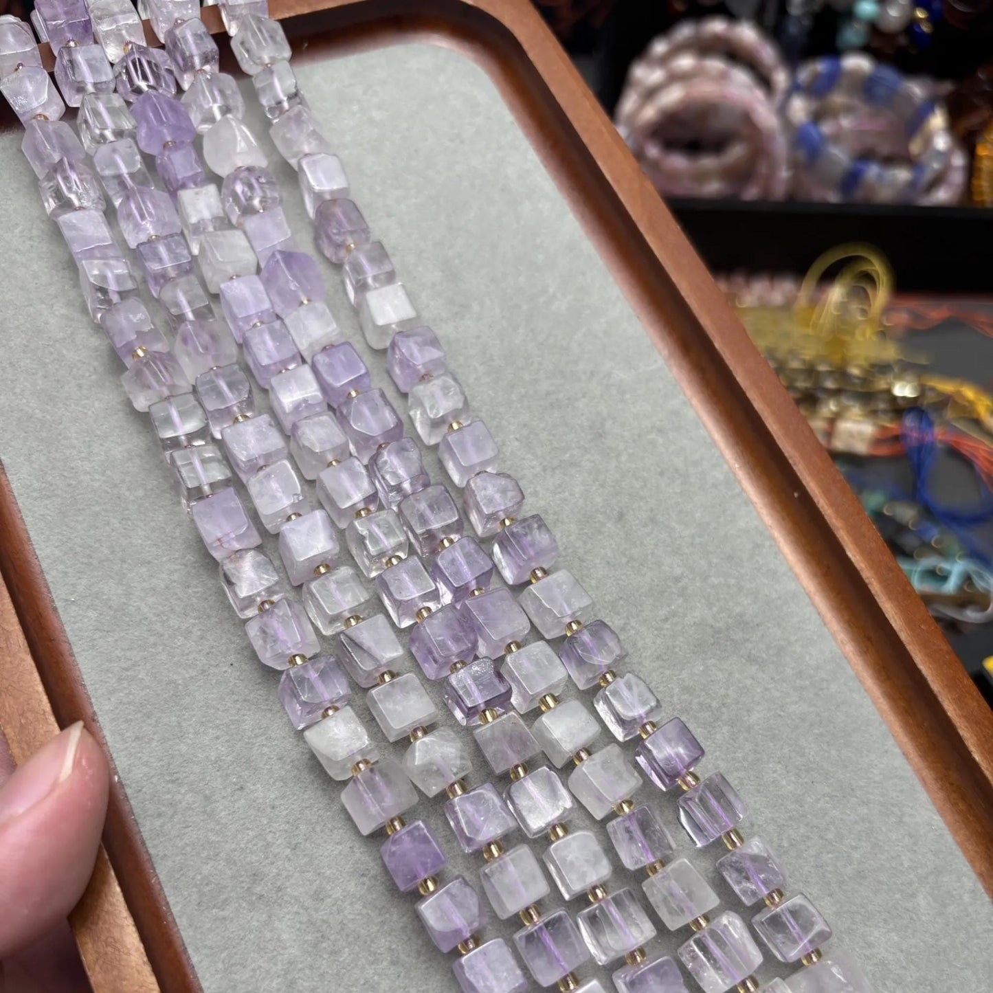 Natürliche Amethyst-Würfelperlen – quadratische Nugget-Edelsteinperlen, 8 mm, mittig gebohrter Strang 40 cm, für die DIY-Schmuckherstellung, Halskette, Armband, Ohrringe