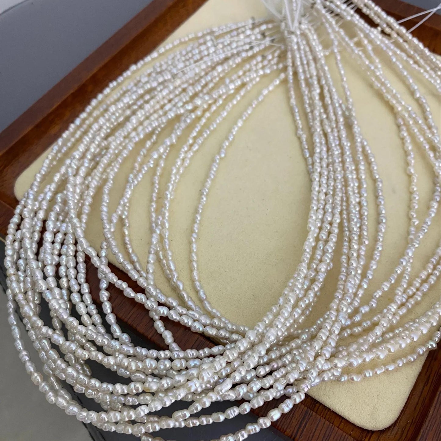 Tiny Barock Süßwasserperlen Strang für Schmuckherstellung, natürliche unregelmäßige weiße Reisform Perlen DIY Zubehör
