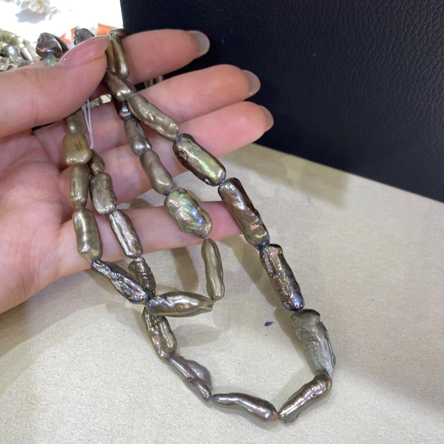 Natürliche barocke Stabperlen in Pfauengrün aus Süßwasserperlen, organische DIY Schmuckperlen für Ketten Armbänder Boho Projekte
