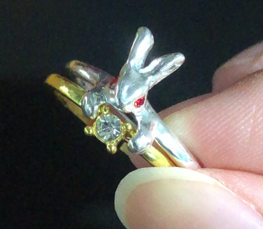Rabbit Crystal Hug Ring – Cute Bunny Jewelry, Dual-Tone Artistic Ring, Fantasy Animal Design, Gift for Her