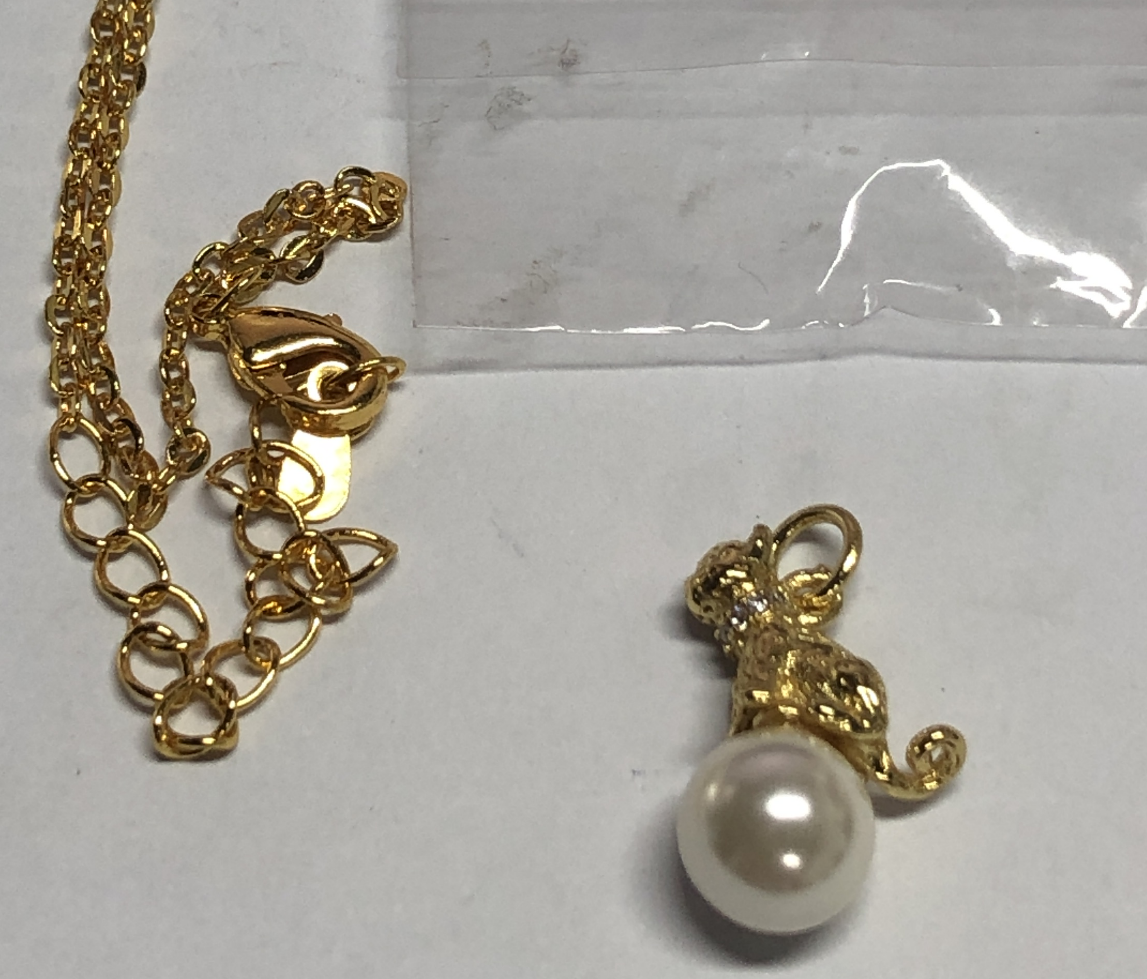 Sitting Cat Necklace | Cute Animal-Inspired Jewelry | Gift for Cat Lover, Birthday or Everyday Wear