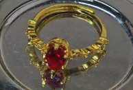 Vintage Royal Red Edelsteinring – Elegantes Geschenk für Jahrestage und besondere Momente