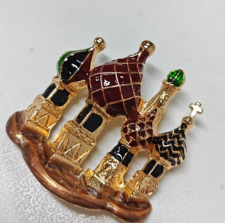 St. Basil's Cathedral Vintage Brooch, Russian Exotic Architectural Jewelry