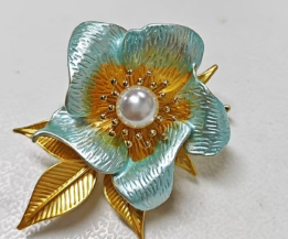 Blue Gold Flower Pearl Brooch Elegant Vintage Jewelry for Wedding