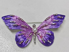 Purple gradient butterfly brooch, diamond and pearl brooch, elegant and romantic accessory