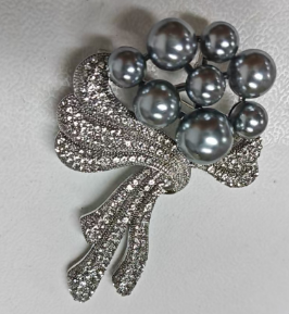 Elegant Gray Pearl Bouquet Bow Brooch Wedding Banquet Jewelry Gift
