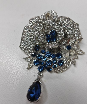 Elegant Blue Sapphire Rose Brooch Vintage Crystal Pendant for Women
