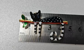 Lazy White Cat Branch Brooch | Cute Cartoon Cat Accessory
