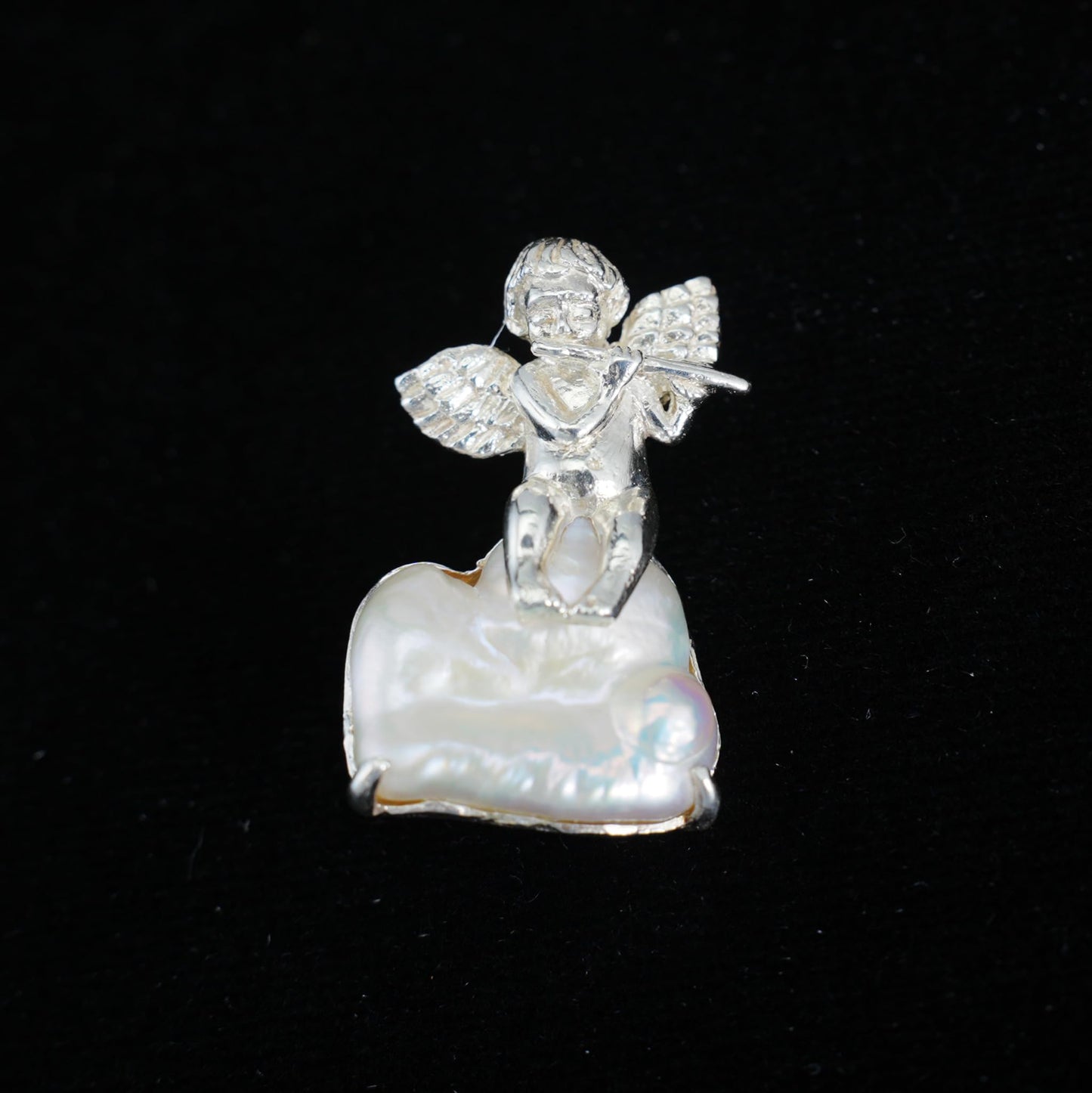 Generisch 925 Sterling Silber Schmuckstück mit Barockperle – Engel-Design, tragbar als Anhänger oder Ansteckschmuck für Damen