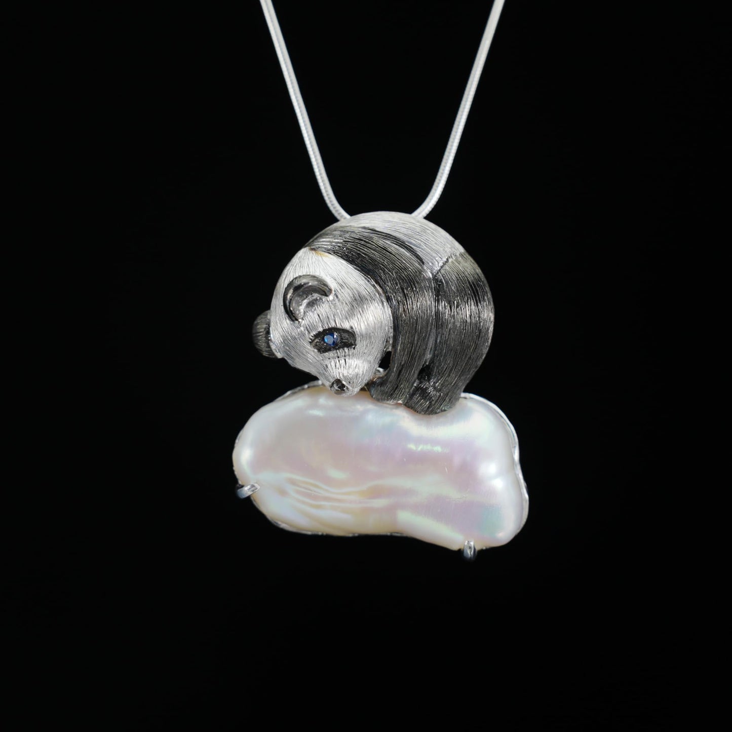 925 Silber Panda Brosche Anhänger, Handgefertigt mit Barockperle, 2-in-1 Design Schmuck, Symbol für Reinheit & Ruhe, Geschenk für Damen & Herren