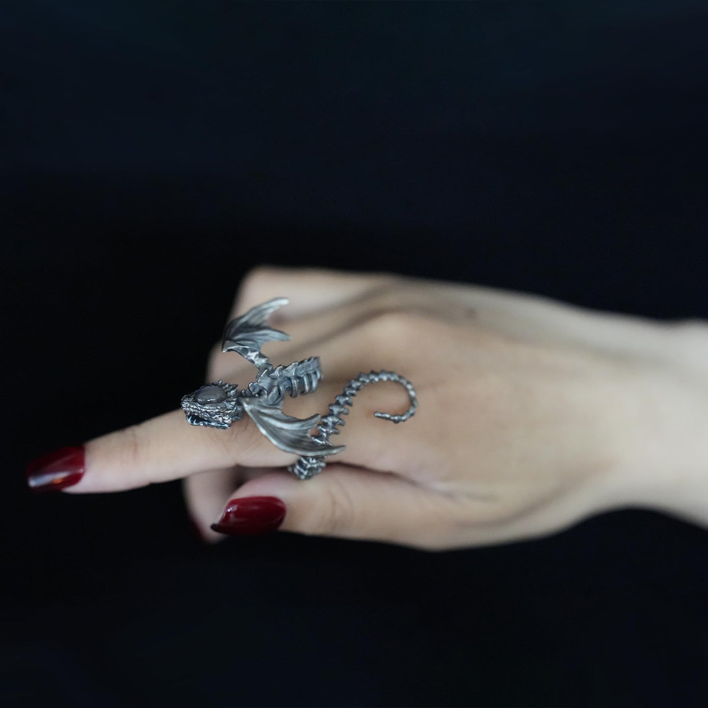 Dragon Ring in 925 Sterling Silver with Labradorite | Handmade Gothic Fantasy Jewelry | Mythic Winged Bone Ring